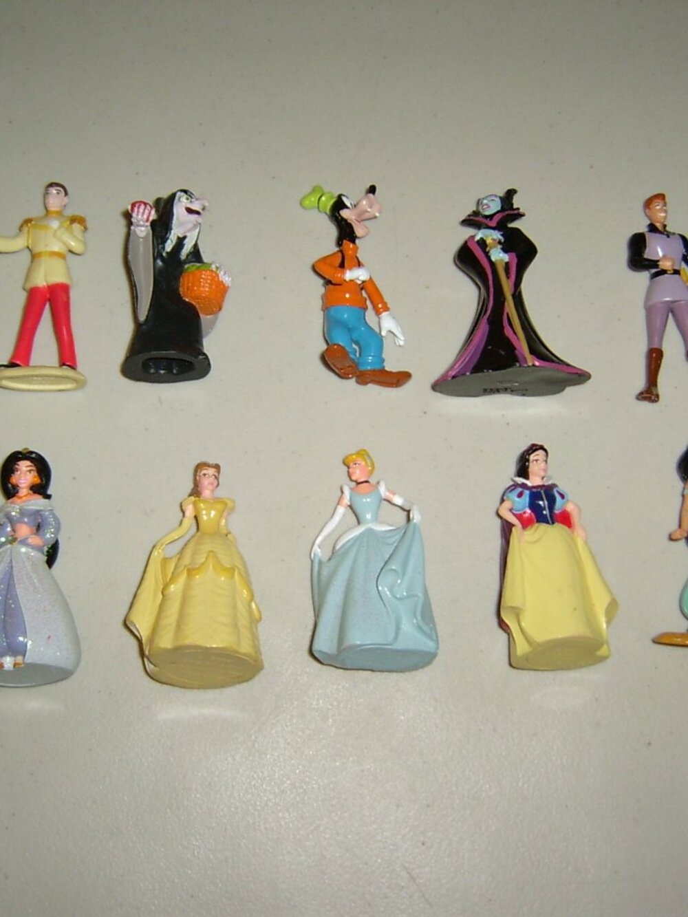Vintage Lot of 3" Disney Characters (10)